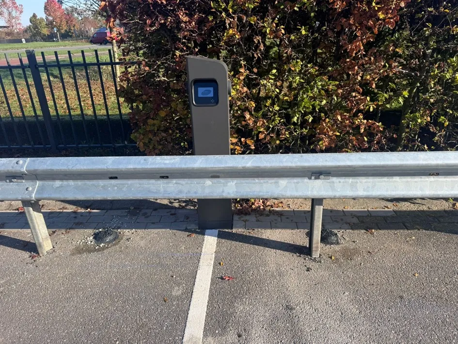 aanleggen van laadpaal